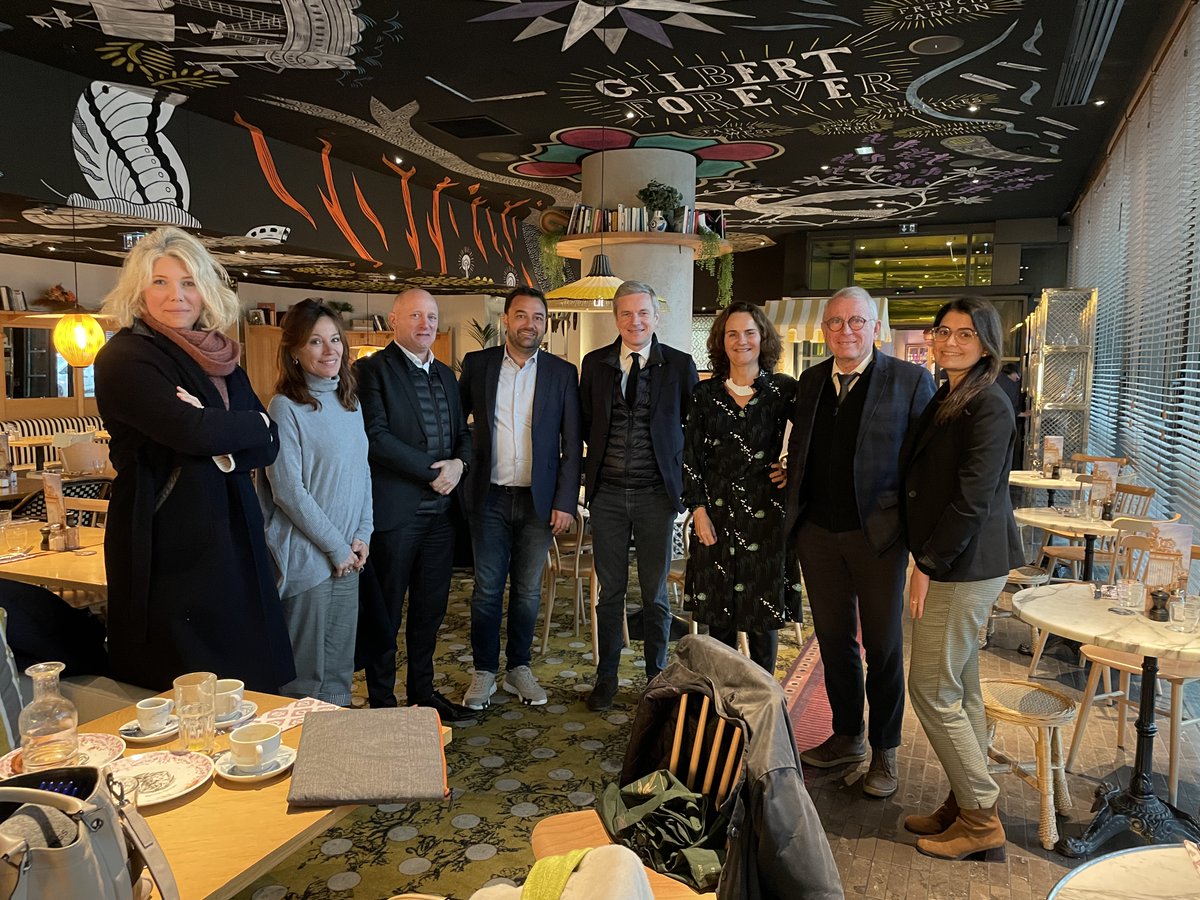 Nous avons eu le plaisir d'échanger avec <a href="/aurelienmallet/">Aurelien Mallet</a>, Pdt de <a href="/DEXTERA15/">DEXTERA</a> et <a href="/guillaume83400/">Guillaume Lesage ن</a>, VP de DEXTERA, sur les interactions entre les collaborateurs d’élus et les avocats-conseils en affaires publiques.
Un grand merci aux participants pour ces discussions enrichissantes !