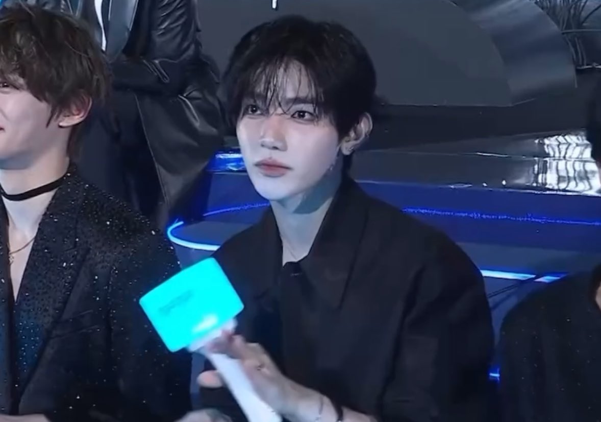 로미오 그냥 오늘 이대로 진행하자....................
더이상 참기가 힘들다............