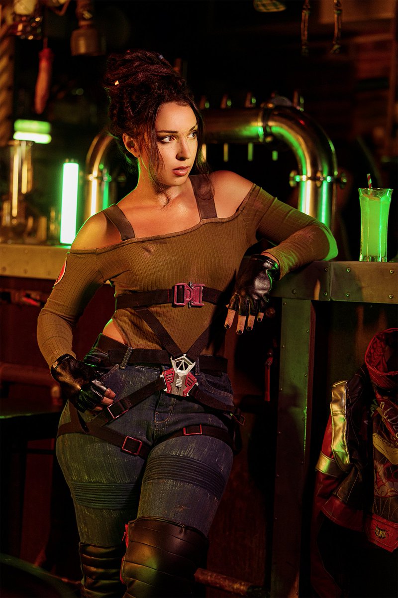 Svet🍉 (@svetrk) on Twitter photo Trop contente de cette séance photo qui retranscrit tellement bien l'univers de <a href="/CyberpunkGame/">Cyberpunk 2077</a> ! Grace à <a href="/LenMotion/">Antony Gomes - Photographe</a> qui a géré toute la DA 🙏
Et on voit mon costume en entier🫰
Lieu : Atomic Cat Bar
Costume : <a href="/SvetRK/">Svet🍉</a>
Photographe : <a href="/LenMotion/">Antony Gomes - Photographe</a>
#Cyberpunk2077 #PanamPalmer Trop contente de cette séance photo qui retranscrit tellement bien l'univers de <a href="/CyberpunkGame/">Cyberpunk 2077</a> ! Grace à <a href="/LenMotion/">Antony Gomes - Photographe</a> qui a géré toute la DA 🙏
Et on voit mon costume en entier🫰
Lieu : Atomic Cat Bar
Costume : <a href="/SvetRK/">Svet🍉</a>
Photographe : <a href="/LenMotion/">Antony Gomes - Photographe</a>
#Cyberpunk2077 #PanamPalmer