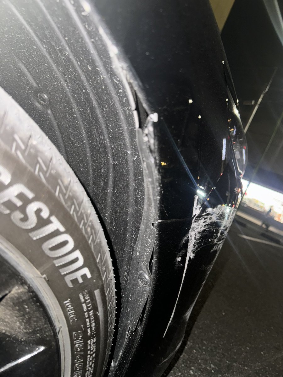 kuroneko_Mazda3's tweet photo. くそ泣ける

まだ納車して2週間経ってないのにこの惨状。

自分でやったならまだ諦めつくけど人にやられて、しかも逃げるのはありえない https://t.co/uNxNvkiT8b