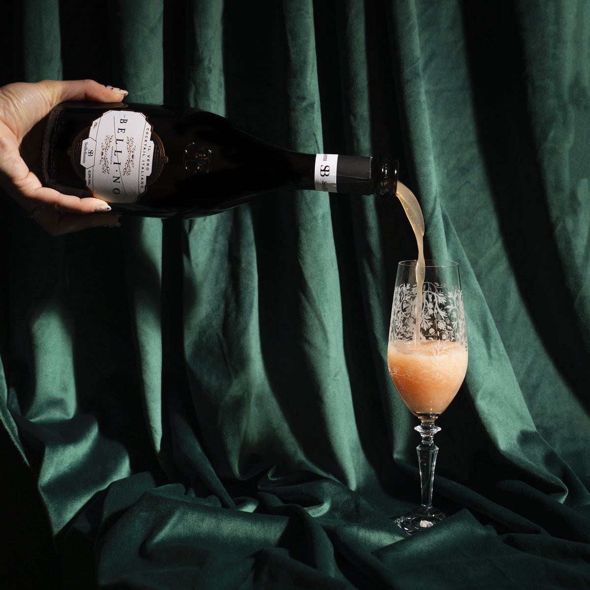 sei_bellissimi's tweet photo. Elegance in every pour: alcohol free BelliNo will conquer you again and again 

Drink BelliNo, be Sei Bellissimi 🍑 

📸 @serenapepe_foodphotographer 

#seibellissimi #drinkbellissimi #bellini #bellino #sb #sbseibellissimi #giancarlomancino #alcoholfreelife #noalcohol #rtd #rts https://t.co/7XcnGuRidB