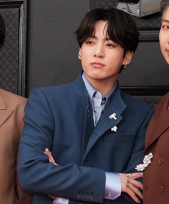 SICKTEAR7's tweet photo. #JUNGKOOK has won “Fans’ Choice” at the 2024 MAMA Awards 🥵🔥 https://t.co/NDGe3T7E5d