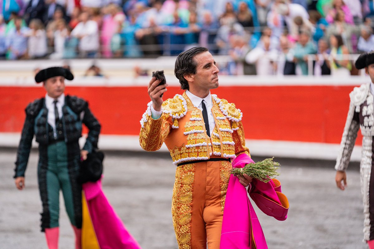 Plaza de Toros de Bilbao | Bilboko Zezentokia tweet media