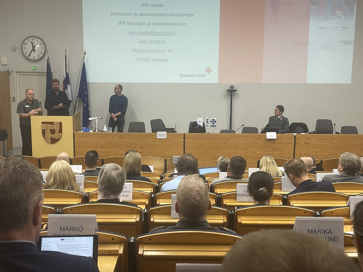 Maanantaina alkoi E-S:n alueellinen maanpuolustuskurssi CLXII. Kurssilta liittyi ennätysmäärä jäseniä Uudenmaan Maanpuolustusyhdistykseen. Hyvään seuraan riittää kysyntää ja kaikille tarjotaan monipuolista toimintaa, kuten esim. peurajahti eilen. 
#yhdessä #kokonaisturvallisuus🇫🇮