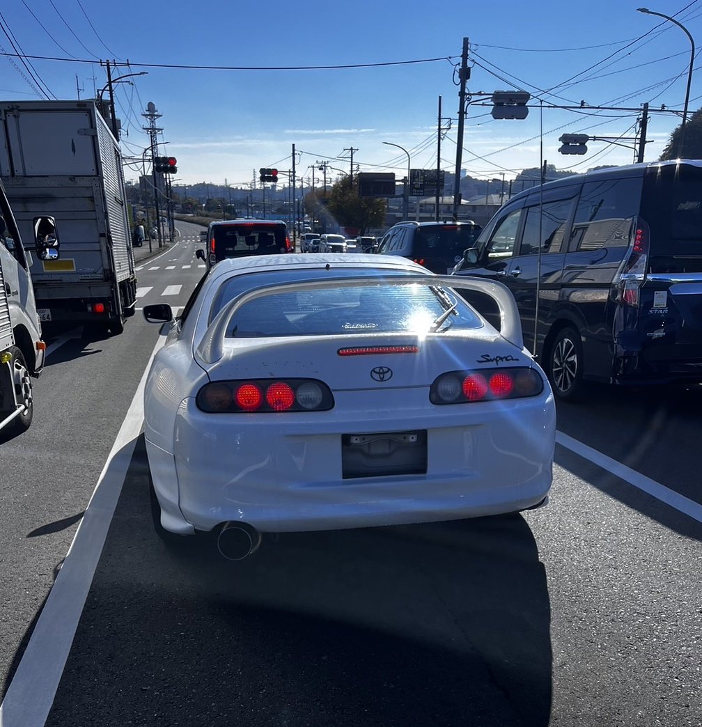 拡散お願いします

午前10時
新横浜元石川線
日産スタジアム付近
後ろナンバー無しの80スープラ
車仲間からの目撃情報がありました
盗難の可能性がありますので
オーナーさんまで情報が早く届よう
拡散して貰えたら助かります