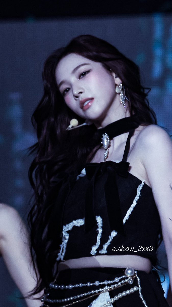 eshow_2xx3's tweet photo. 241117

#aespa #æspa #에스파  
#KARINA #카리나 #유지민 https://t.co/Zihz3URZ7Y