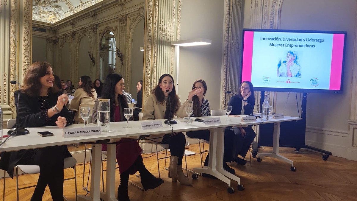 Instituto Cervantes París (@paris_ic) on Twitter photo ¡Gracias a todos los asistentes a nuestra mesa redonda sobre Mujeres Emprendedoras! 🙌
Un especial agradecimiento a <a href="/SIEF_SCEF/">SIEF Sociedad Investigadores Españoles en Francia</a> y a Club de Ejecutivas Españolas por hacerlo posible.
#mesaredonda #mujeres #19N ¡Gracias a todos los asistentes a nuestra mesa redonda sobre Mujeres Emprendedoras! 🙌
Un especial agradecimiento a <a href="/SIEF_SCEF/">SIEF Sociedad Investigadores Españoles en Francia</a> y a Club de Ejecutivas Españolas por hacerlo posible.
#mesaredonda #mujeres #19N
