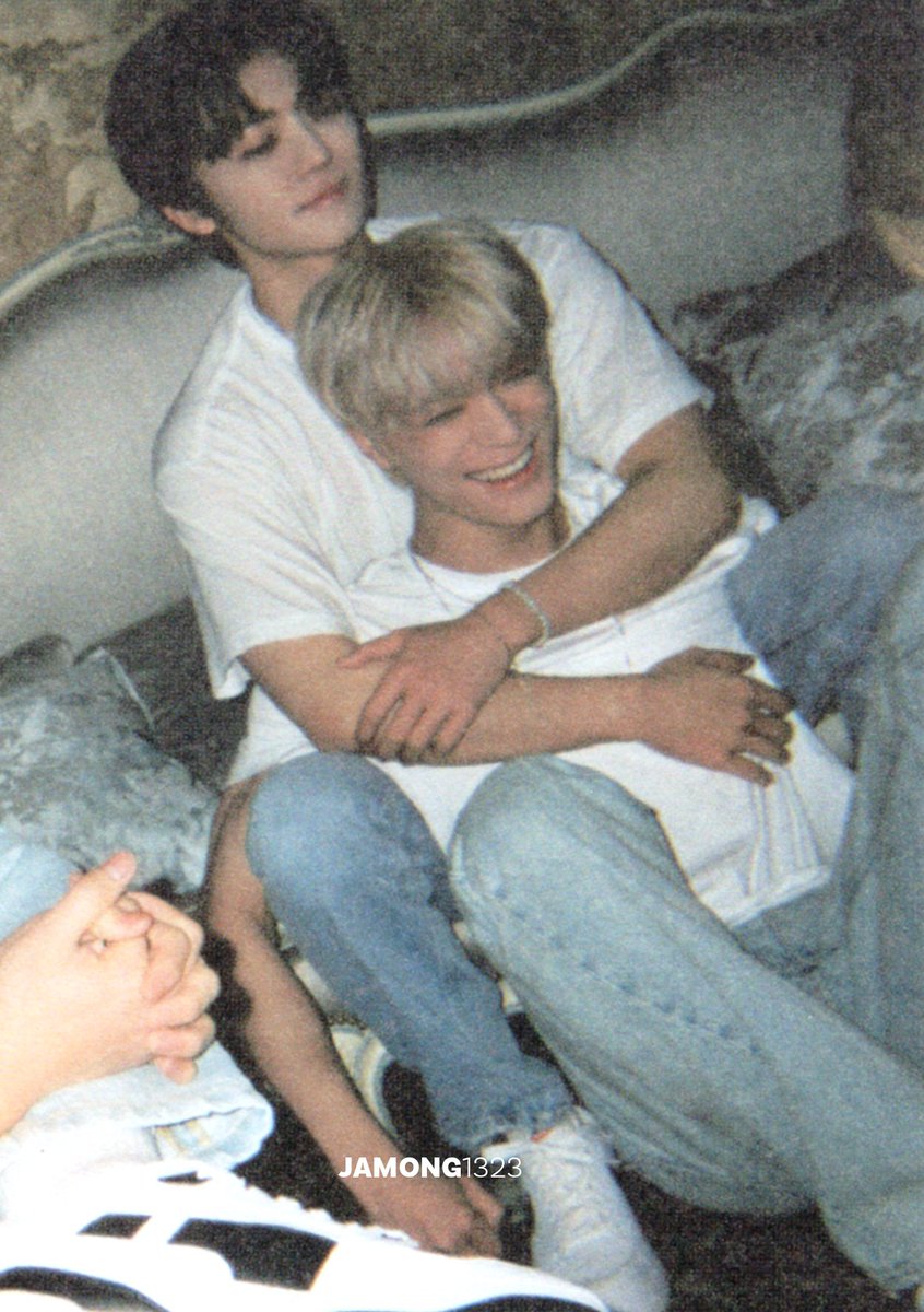 까우 lll tweet media
