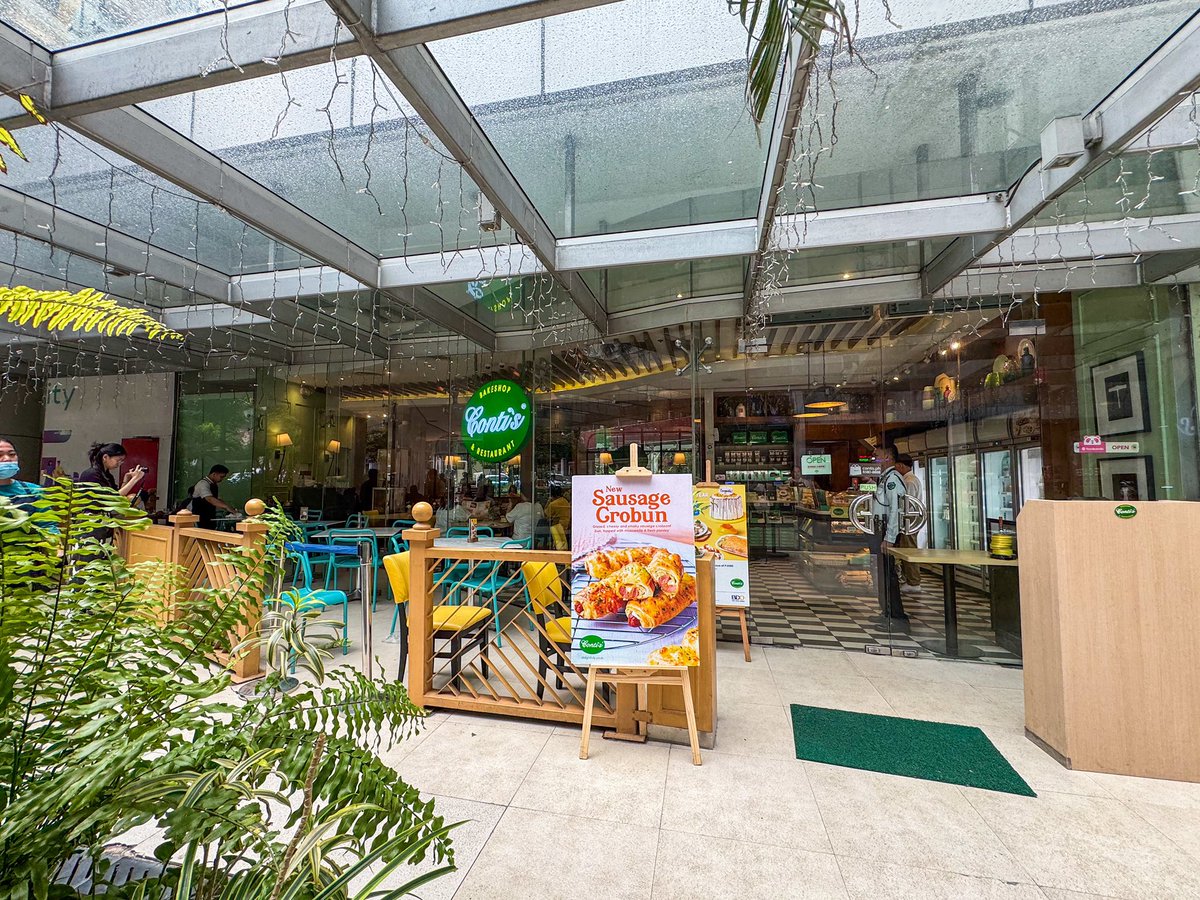 AranetaCity's tweet photo. Going out with your amigos and amigas for dinner? Treat yourselves to a delightful dish at Conti's! 🍲🥧💚
Dine now at 📍Conti's Bakeshop & Restaurant, Ground Floor, Gateway Tower.
#Contis #CityOfFirsts #AranetaCity #AranetaAt70 https://t.co/UkcVrjb1bh