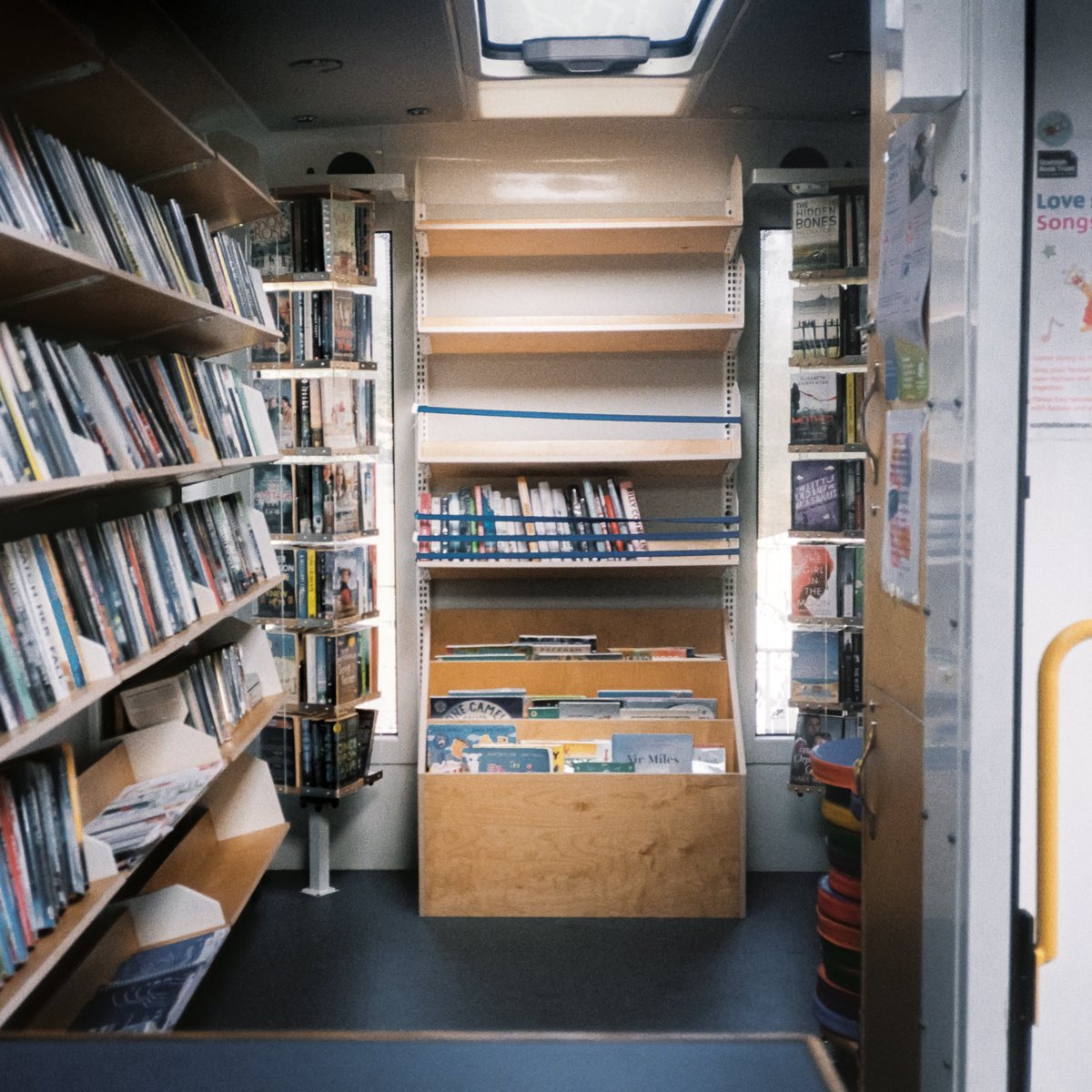 I see it’s #MobileLibrariesDay2024. I’ve been working on some photos from Arran this week, and the cosy knits of their mobile library.