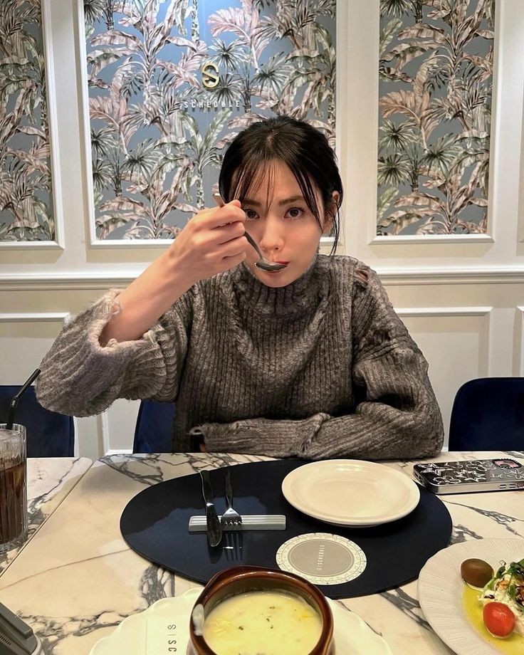 oflinalamor's tweet image. ⠀⠀⠀⠀⠀

📸
♬ 𝑇ℎ𝑒 𝐶𝑜𝑟𝑟𝑠 – 𝐴𝑙𝑙 𝑇ℎ𝑒 𝐿𝑜𝑣𝑒 𝐼𝑛 𝑇ℎ𝑒 𝑊𝑜𝑟𝑙𝑑 ♬

#linamore  𝗜'𝗺 𝗺𝗶𝘀𝘀𝗶𝗻𝗴 𝘀𝗼𝗺𝗲𝘁𝗵𝗶𝗻𝗴 𝗿𝗲𝗮𝗹
⠀⠀⠀⠀⠀
⠀⠀⠀⠀⠀