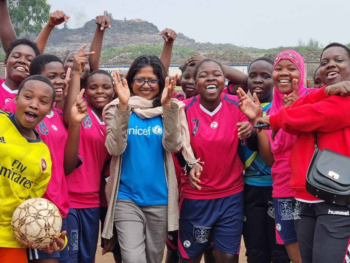 ShaheenSnilofer's tweet image. #GoingBlue today for #WorldChildrensDayKe
The Future is Now, #ListenToTheFuture  
The Future must hold good for the Children
Bring on your Blues to secure a better future #ForEveryChild #UNICEF @UNICEFKenya