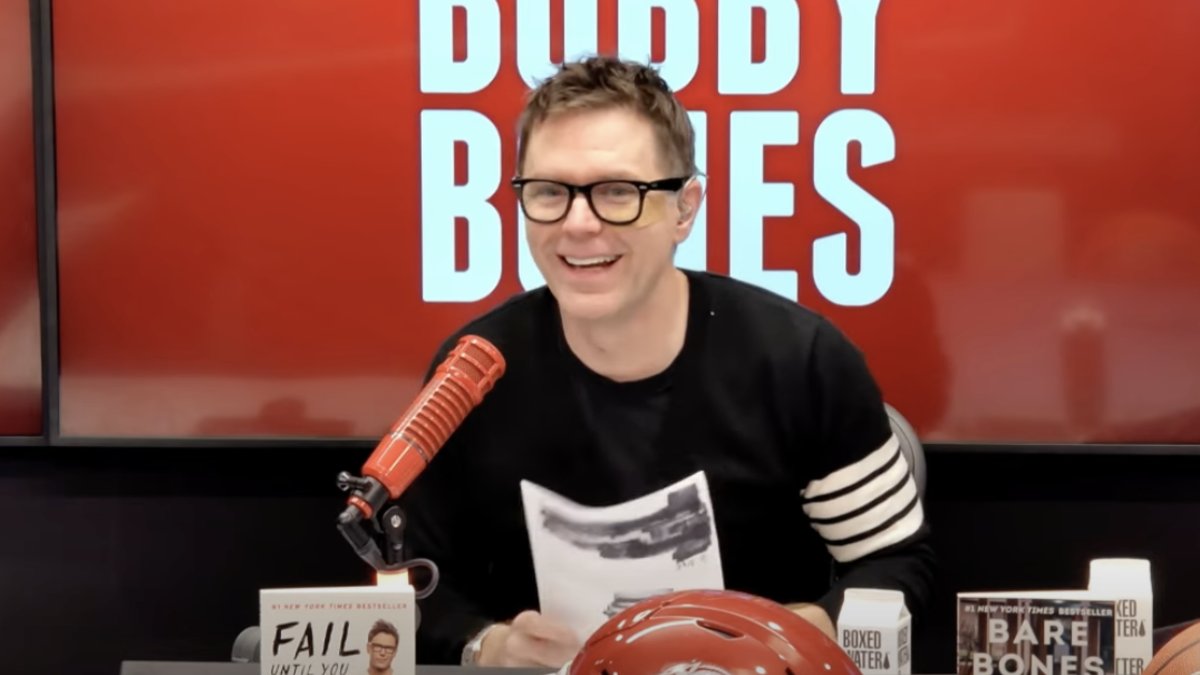 Show Members Admit the Lies Their Parents Told Them | US 103.5 | The Bobby Bones Show us1035.iheart.com/featured/bobby…