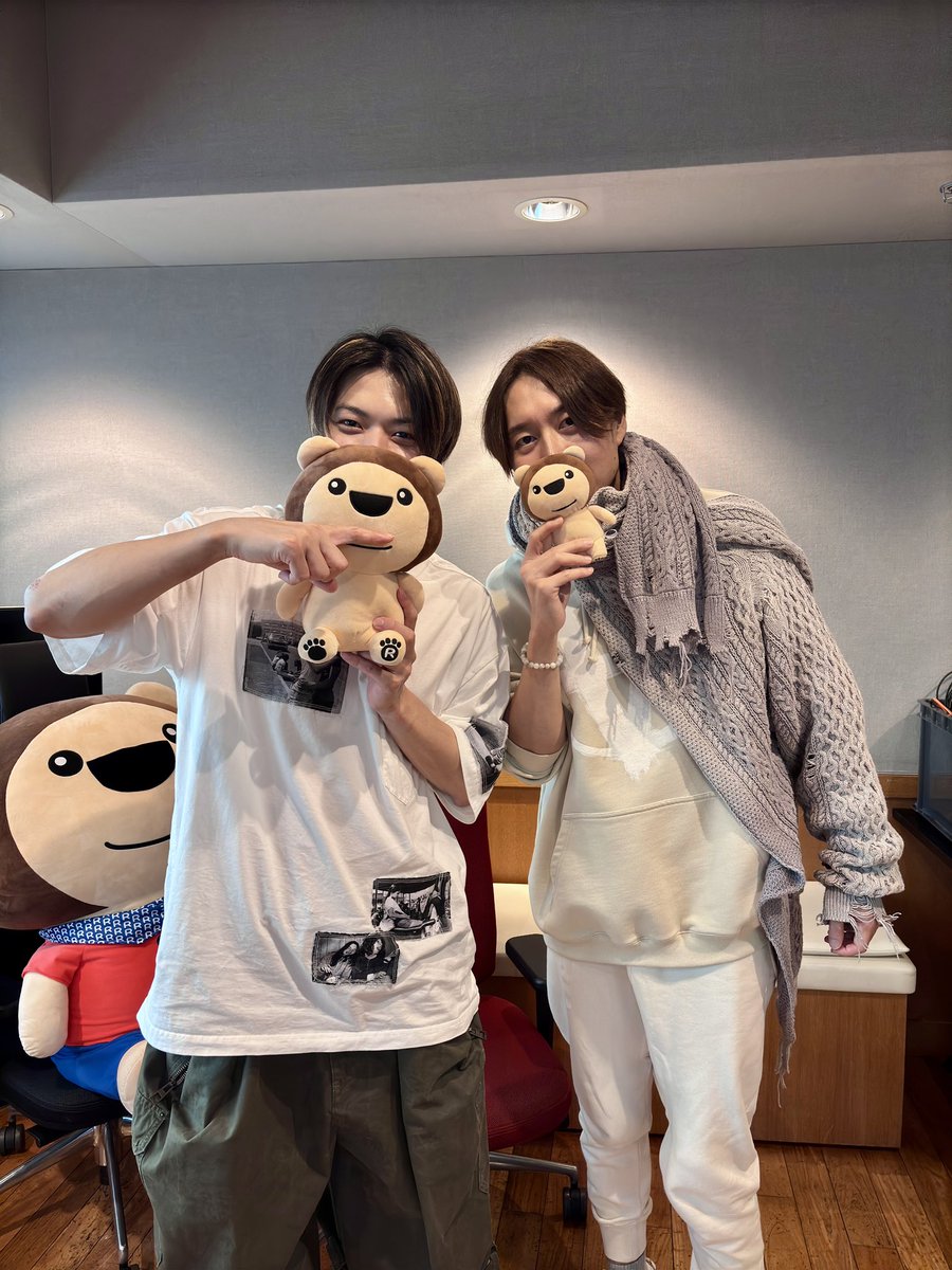 massmaru_mbs's tweet image. 今週も音楽プロデューサーの #ヒロイズム さんとお送りします🤝🏻

ヒロイズムさんと増田さんとの出会いや、2人でいる時はどんな話をしているのかなど、今回は普段のおふたりの様子についても聞いてみました😄

#ますまるらじお は25時スタート✈️✈️

🎧radiko.jp/share/?t=20241…

#増田貴久
#MBSラジオ