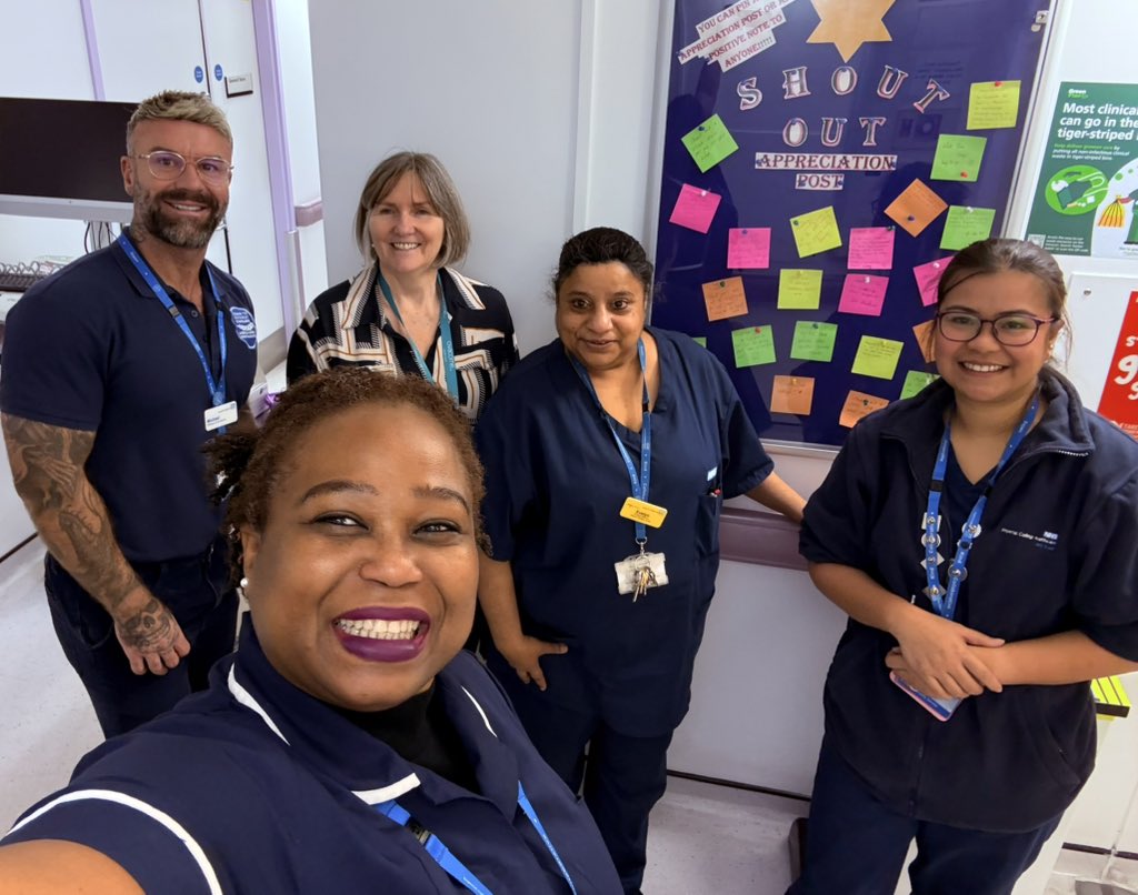 MLU_PTE's tweet photo. 🚶♀️🚶♂️ Our #PositivePractice walkarounds are in full swing at HH! 💬 Fraser Gamble Ward is leading the way and ready for #PathwayToExcellence. 🏆 #Leadership @CathyHughes0803 @SigsworthJanice @majhoye @GomezEvegomez00 @ImperialPeople https://t.co/nI9miWzc5J
