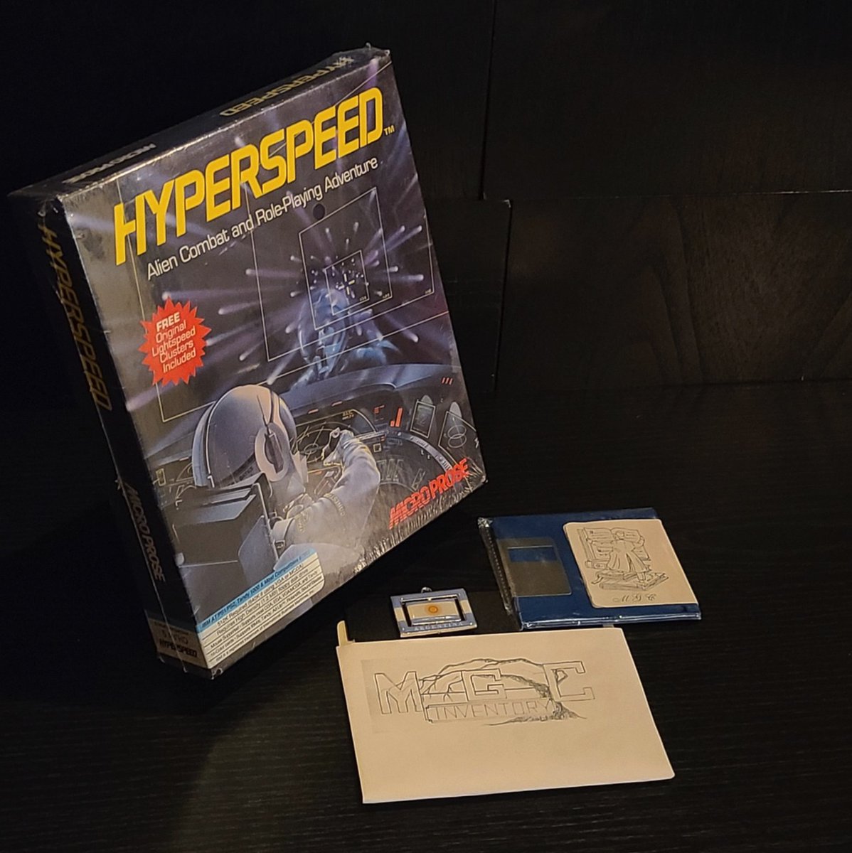 mgc_inventory's tweet image. :videogame: ID_0987
Hyperspeed (1991)
Developer : MPS Labs
Publisher : MicroProse Software, Inc.
Ver : US - 5.25" - PC

#microprose #hyperspeed #mpslabs #simulation #sealedbigbox #bigbox #retrogames #bigboxgames #bigboxgamecollector #videogames #videogamecollector
