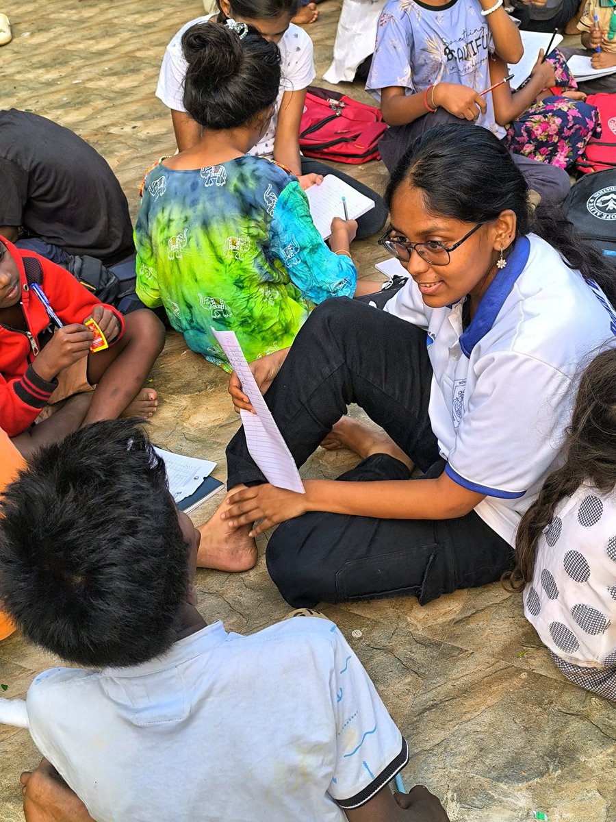 KeepHopeAlive_0's tweet photo. #Keephopealivefoundation
#hopefortodaychangefortomorrow
Mission #chalopadhayedeshbadhaye
Education is the smile that lights up a child’s future." https://t.co/aAaiezAu8I