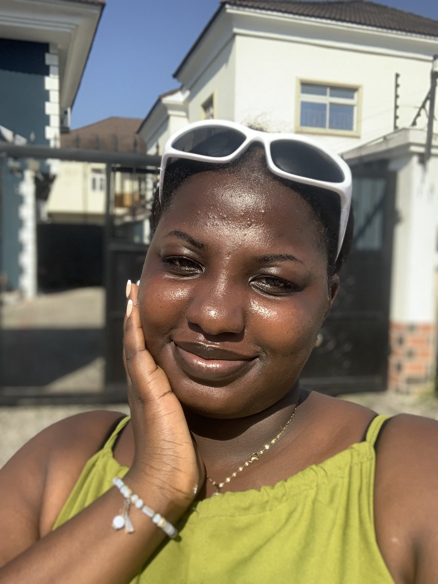 Jumokesocials's tweet photo. Long time no selfie 🤫

Have you ever seen a manager looking very demure and mindful during crisis management?

Well… that’s me 😅( pictoral evidence ⬇️) https://t.co/WrnVXOaj92