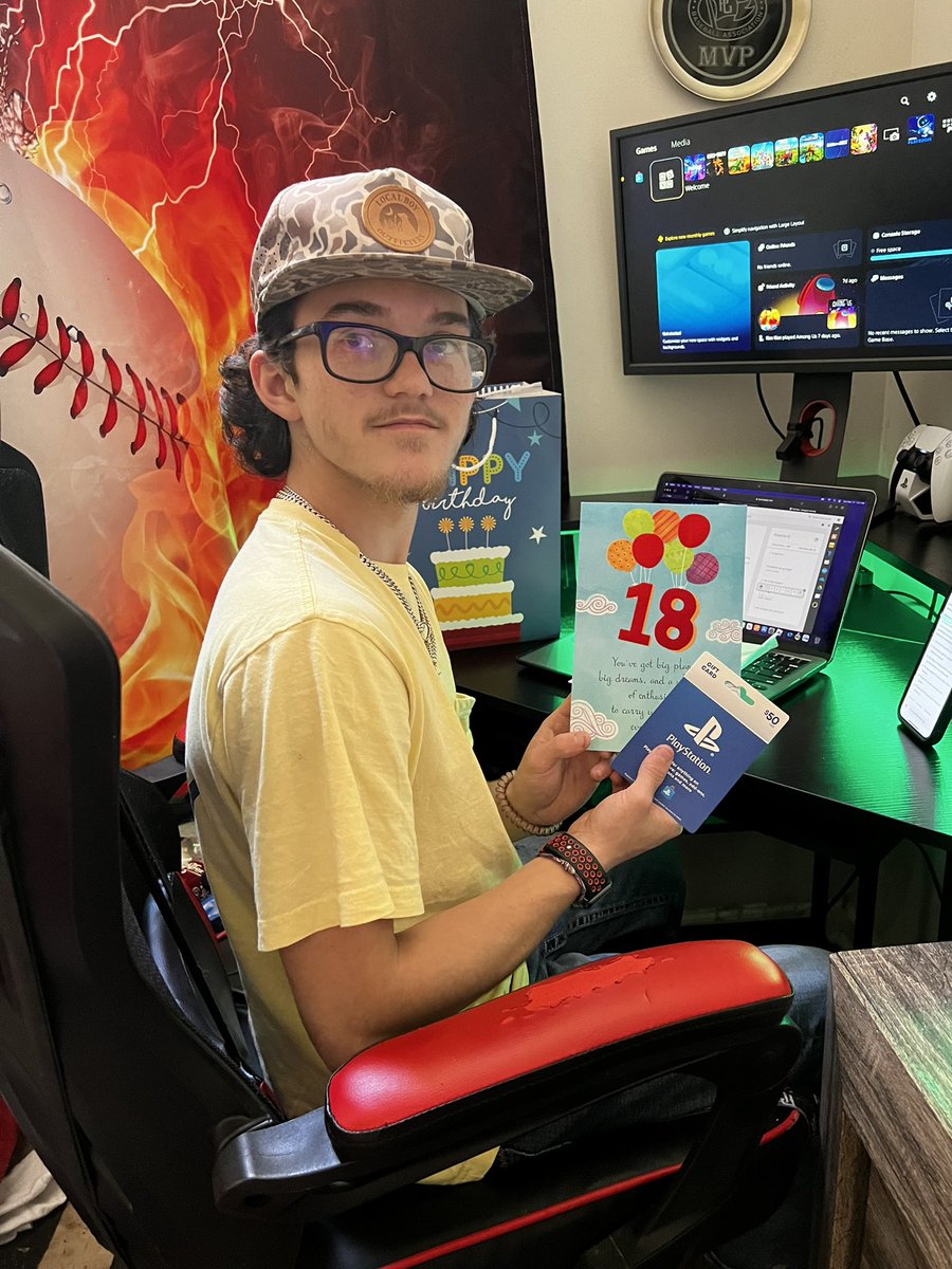 Happy 18th Birthday to me!! 🎂🎊🎉🎁🥳🎈⚾️❤️🔥❤️‍🔥