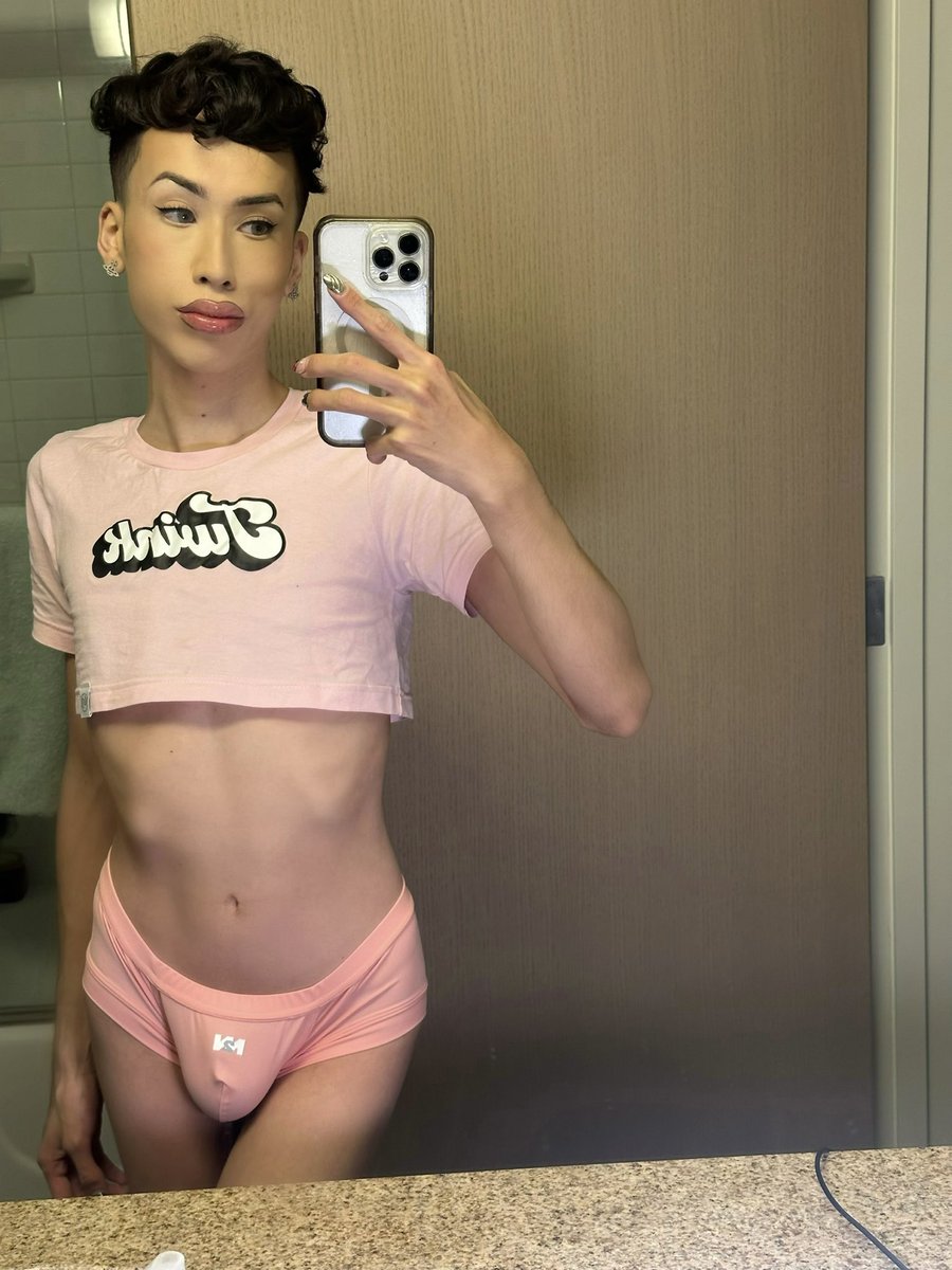 Femboi Georgia 💋 tweet media