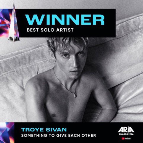 TroyeSlaySivan's tweet photo. Super bloody proud of you!! 🥹🥹 @troyesivan 
#ARIA2024 #TroyeSivan https://t.co/vV3S7FYLcL