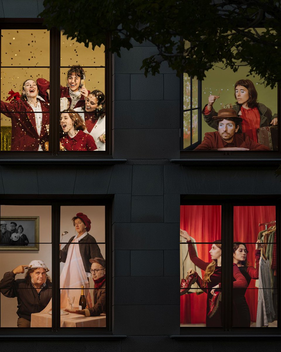 Viu els matins en família!

<a href="/elsescarlata/">escarlata</a>, la Companyia Ortiga, Xavier Bobés i Les Pinyes presenten l’espectacle “Estacions de Nadal”, quatre peces independents entre elles, però que conjuntament formen una història sobre les diferents visions de Nadal.