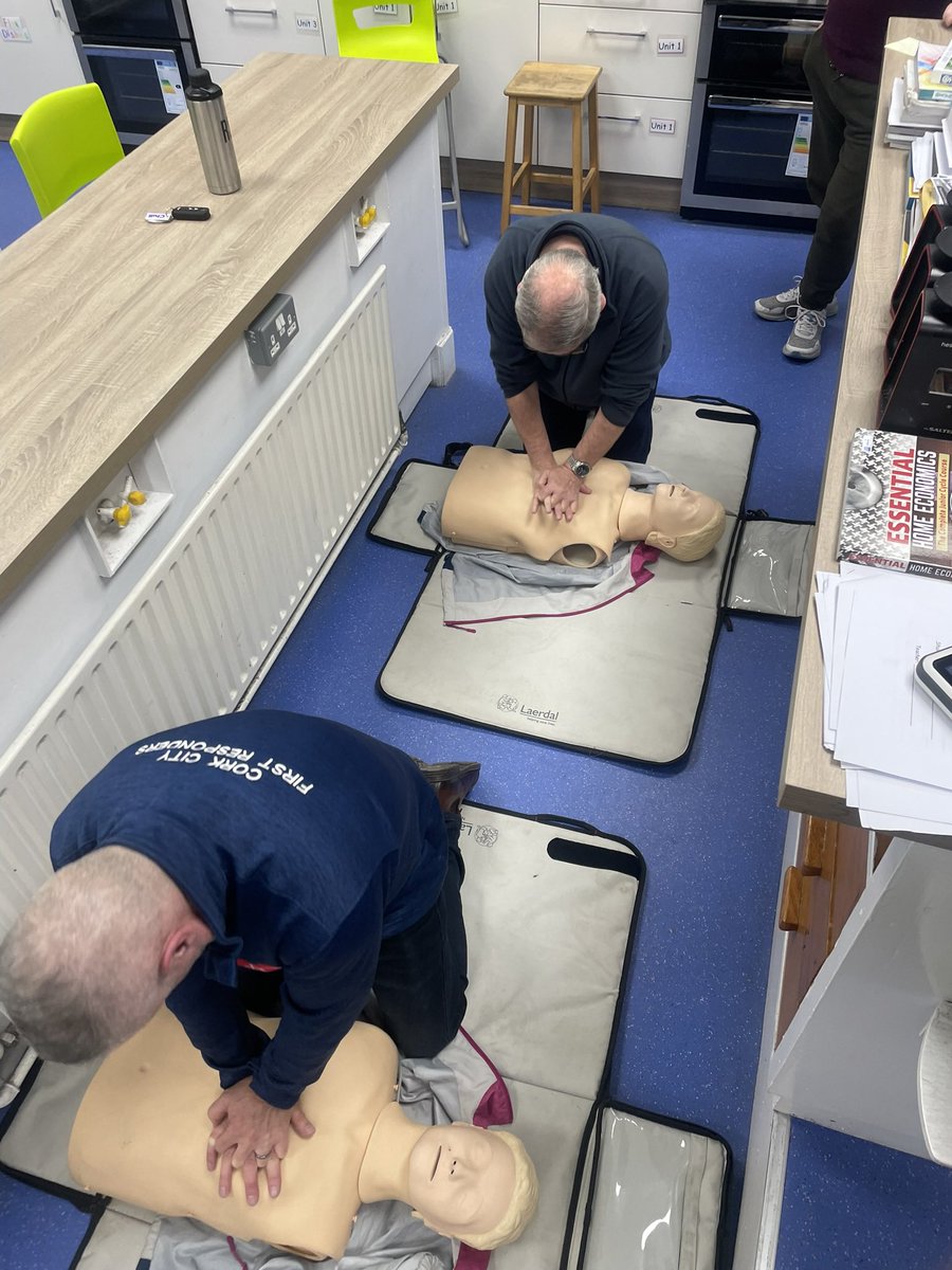 Another fantastic training session last night where we focused on high quality CPR using QCPR mannequins ⛑️ many thanks to all who attended 👏👏 #CommunityFirstResponder #CPR