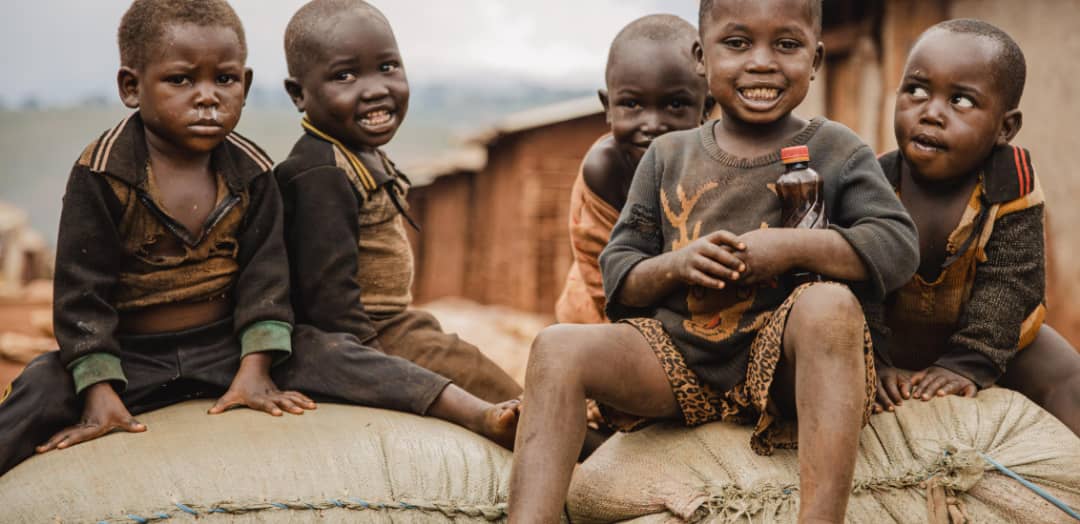 En célébrant ce 19/11/2024 la journée mondiale des droits des enfants, nous rappelons que l'État doit assurer une éducation de qualité aux enfants. Aussi la justice doit s'impliquer davantage dans la lutte contre les violations graves des droits des enfants pendant la guerre