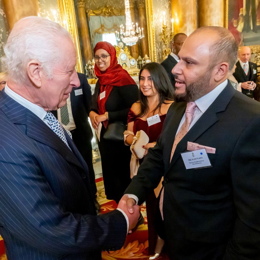 SajidVarda's tweet image. Honoured to attend a special reception hosted by the King and Queen at Buckingham Palace.
I was granted a private audience with King Charles, who expressed keen interest in our mission to champion Muslim creative talent and stories. #ChangetheScript #BuckinghamPalace