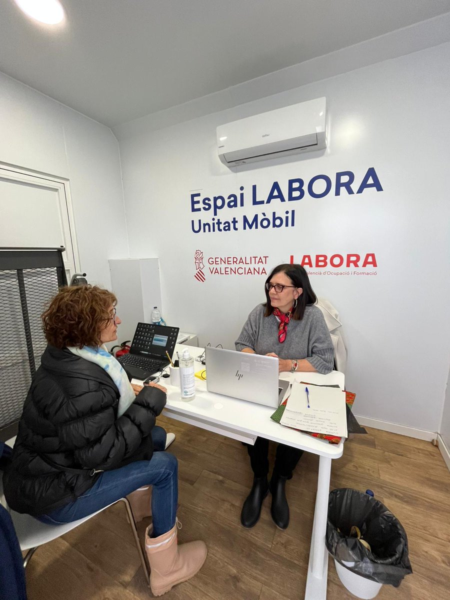 GVAlabora's tweet photo. L'Oficina Mòbil Labora ja funciona a Algemesí‼️
Ens pots trobar: https://t.co/ZoswAfzgzg… 
🕰️De 9 a 14 hores
✅T'atendrem en tots els teus tràmits com si fora el teu Espai Labora
👩‍💻També estem a Catarroja i pròximament a Paiporta i Xirivella 
https://t.co/EdSp9ttDCt 
#SomLabora  #SomSolidaritat