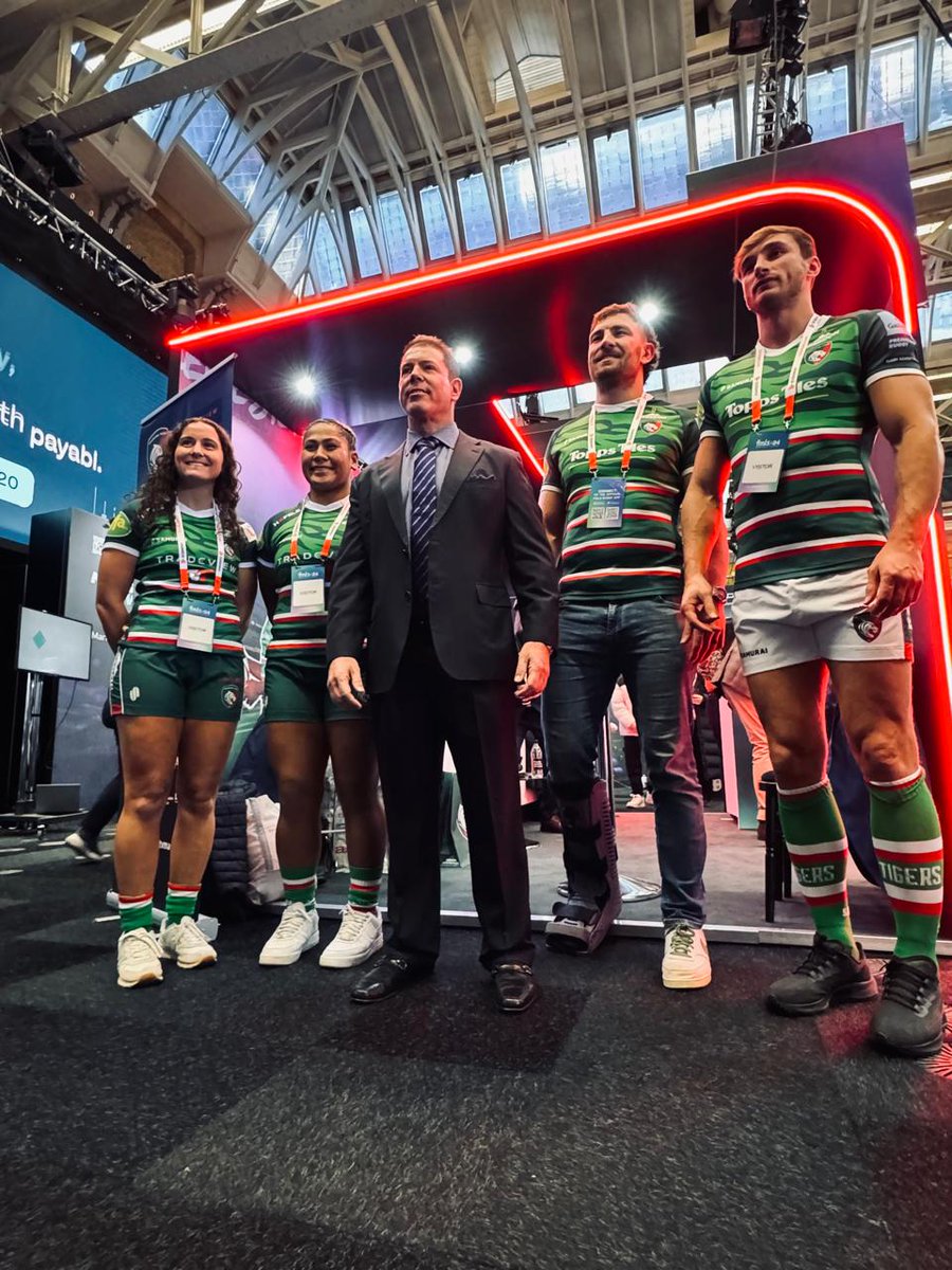 F_M_events's tweet image. Come swing by Booth 31 and check out the awesome crew at TradeView! They’ve brought along some incredible guests—players from the Leicester Tigers Men’s and Women’s teams.

Don’t miss your chance to meet these legends, snap some pics, and catch the action.
#fmls #fmls24 #fmevents