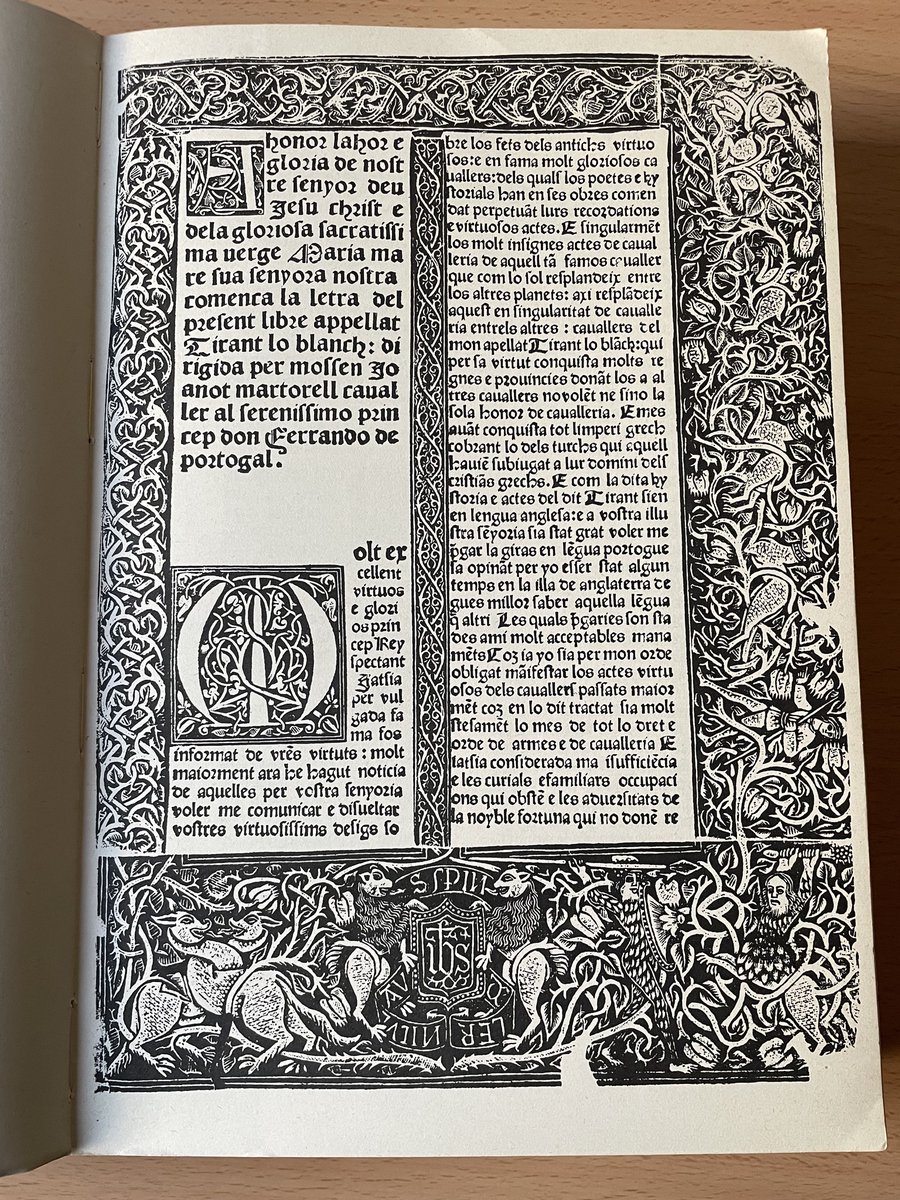 Un any més hem de recordar que tal dia com hui de 1490, fa 534 anys, va eixir de la impremta a València la primera edició de la novel·la “Tirant lo Blanch”, de Joanot Martorell, i per això ara el 20 de novembre és el Dia del Llibre Valencià. Llegiu, llegiu, que el món s'acaba!!!