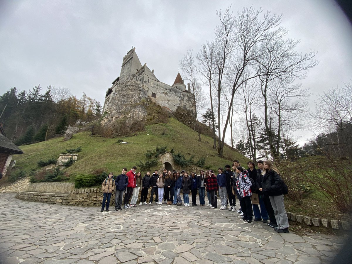 Blooming Digital! (@bloom_digi) on Twitter photo Students on their cultural trip to bran hoping to see #CountDracula
<a href="/Leargas/">Léargas</a> <a href="/Leargas_etwinn/">eTwinning Ireland</a> <a href="/EUErasmusPlus/">Erasmus+</a> <a href="/DCU_IoE/">DCU Institute of Education</a> <a href="/staidanscslib/">JCSP Library Aidancs</a> Students on their cultural trip to bran hoping to see #CountDracula
<a href="/Leargas/">Léargas</a> <a href="/Leargas_etwinn/">eTwinning Ireland</a> <a href="/EUErasmusPlus/">Erasmus+</a> <a href="/DCU_IoE/">DCU Institute of Education</a> <a href="/staidanscslib/">JCSP Library Aidancs</a>