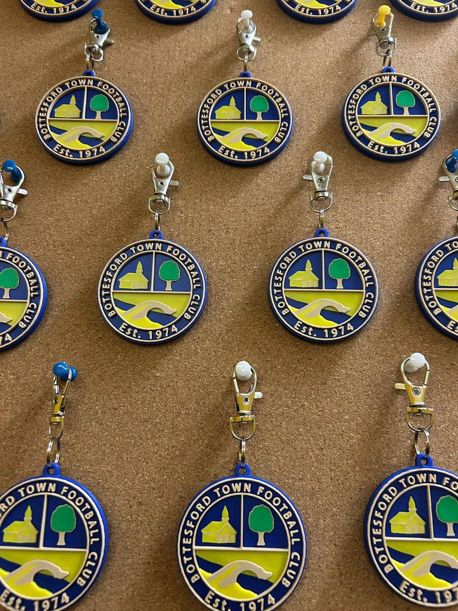 BottesfordTown's tweet image. 🎄Get your stocking fillers this Saturday at the Barrett Steel Stadium with key rings, badges and other items available from the club shop! 

Key rings and badges are just £4

#UTP