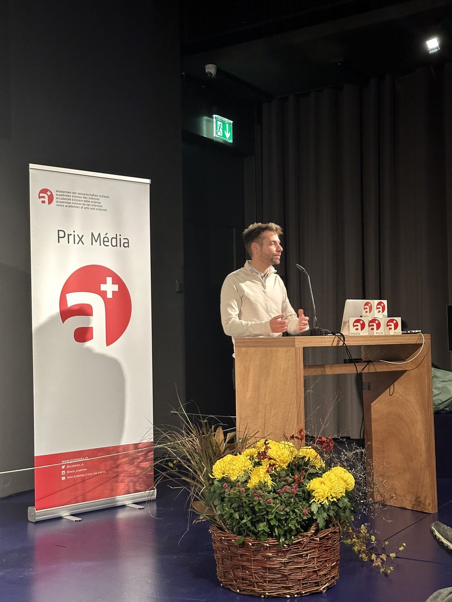 🙌🏻 Last Friday, our director had the great honor of receiving a special recognition from the Prix Media Newcomer Prize by the <a href="/academies_ch/">Akademien der Wissenschaften Schweiz</a>🙏🏻. This award highlights our latest production: "Fire and Coral" 🌊🔥. Stay tuned for the premiere (early 2025)! 📺

#science #documentary