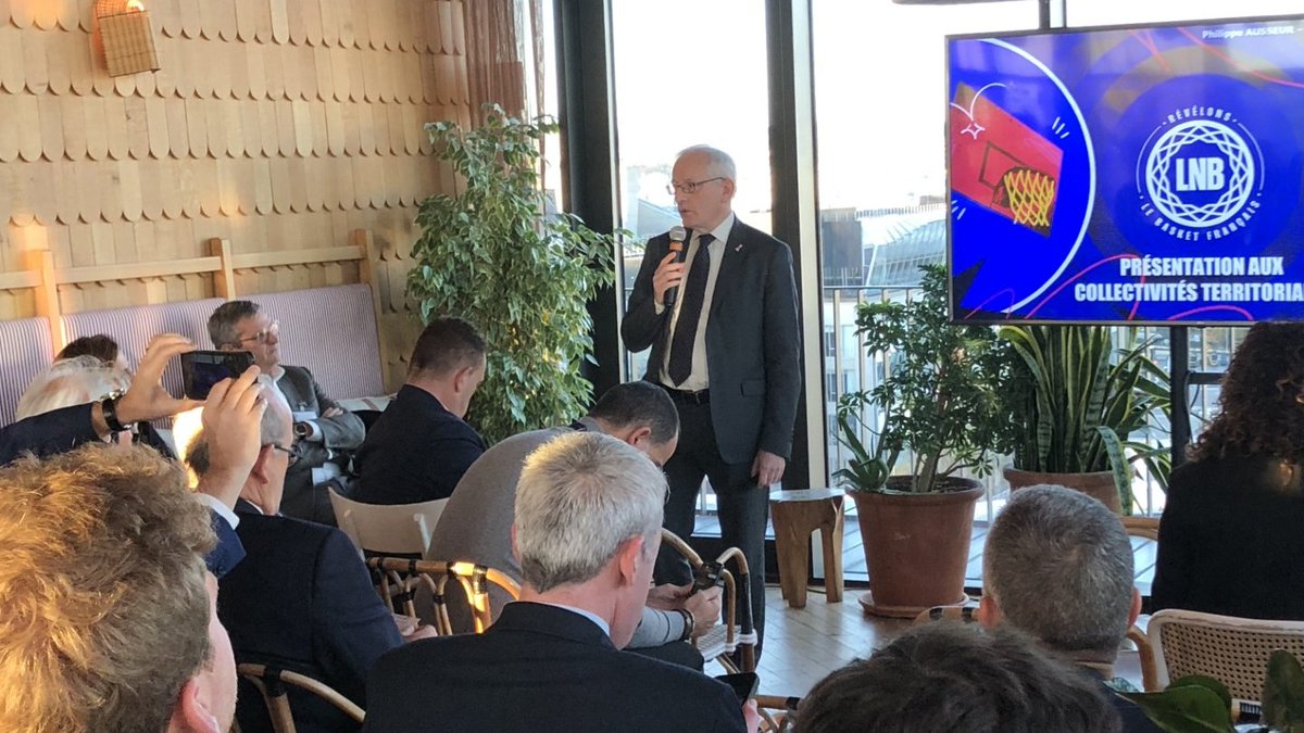Ligue Nationale de Basket (@lnbofficiel) on Twitter photo 🇫🇷 À l'occasion du 106e salon des Maires et des Collectivités <a href="/l_amf/">AMF | Association des maires de France</a>, Philippe Ausseur, Président de la #LNB reçoit les représentants des collectivités des clubs de <a href="/Betclic_ELITE/">Betclic ELITE</a> et de @PROB_officiel pour faire un point sur les enjeux de développement du basket français à 🇫🇷 À l'occasion du 106e salon des Maires et des Collectivités <a href="/l_amf/">AMF | Association des maires de France</a>, Philippe Ausseur, Président de la #LNB reçoit les représentants des collectivités des clubs de <a href="/Betclic_ELITE/">Betclic ELITE</a> et de @PROB_officiel pour faire un point sur les enjeux de développement du basket français à
