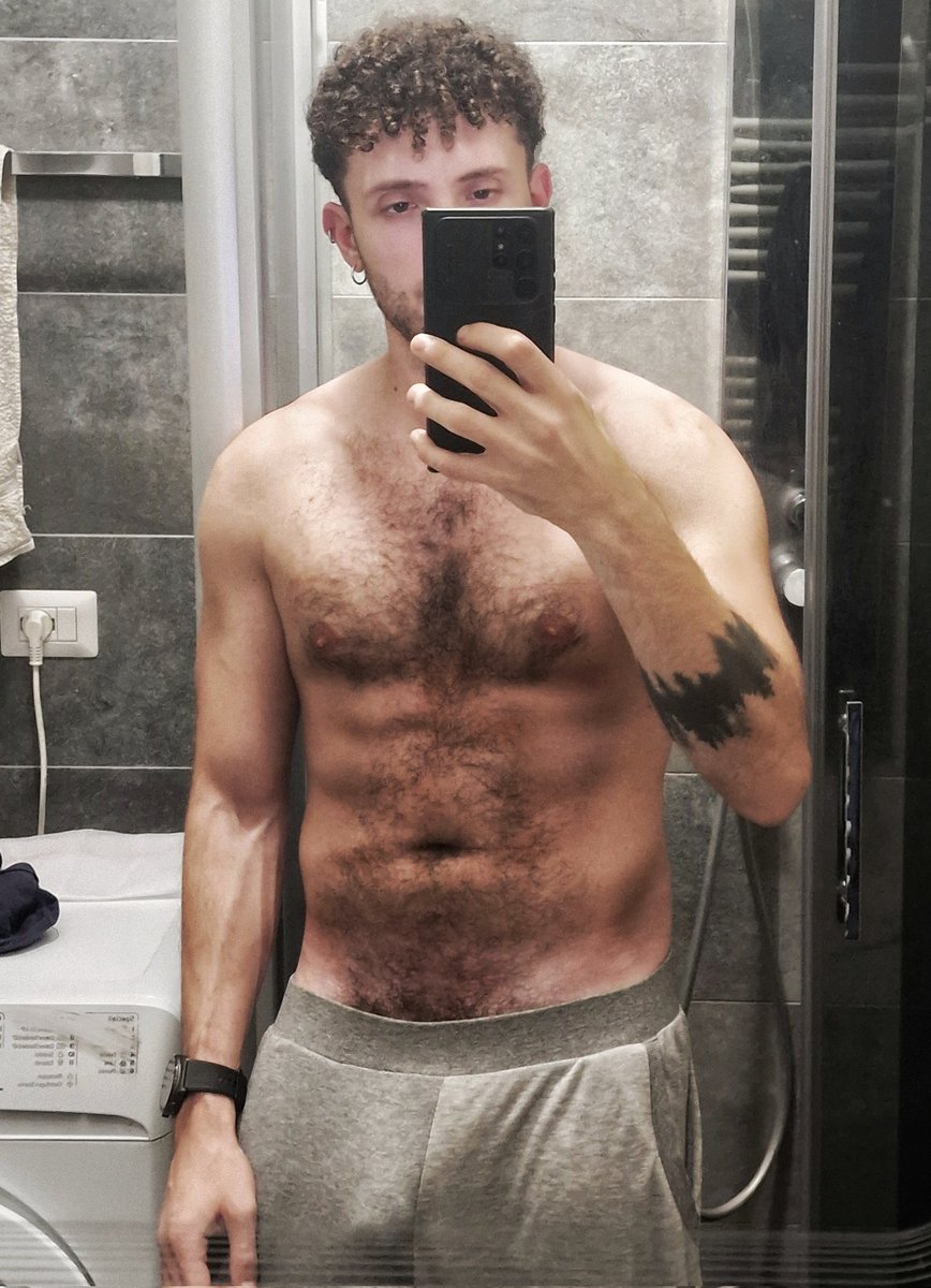 Simolabra's tweet photo. Bonjour 🥱 https://t.co/iiE7SvYKff