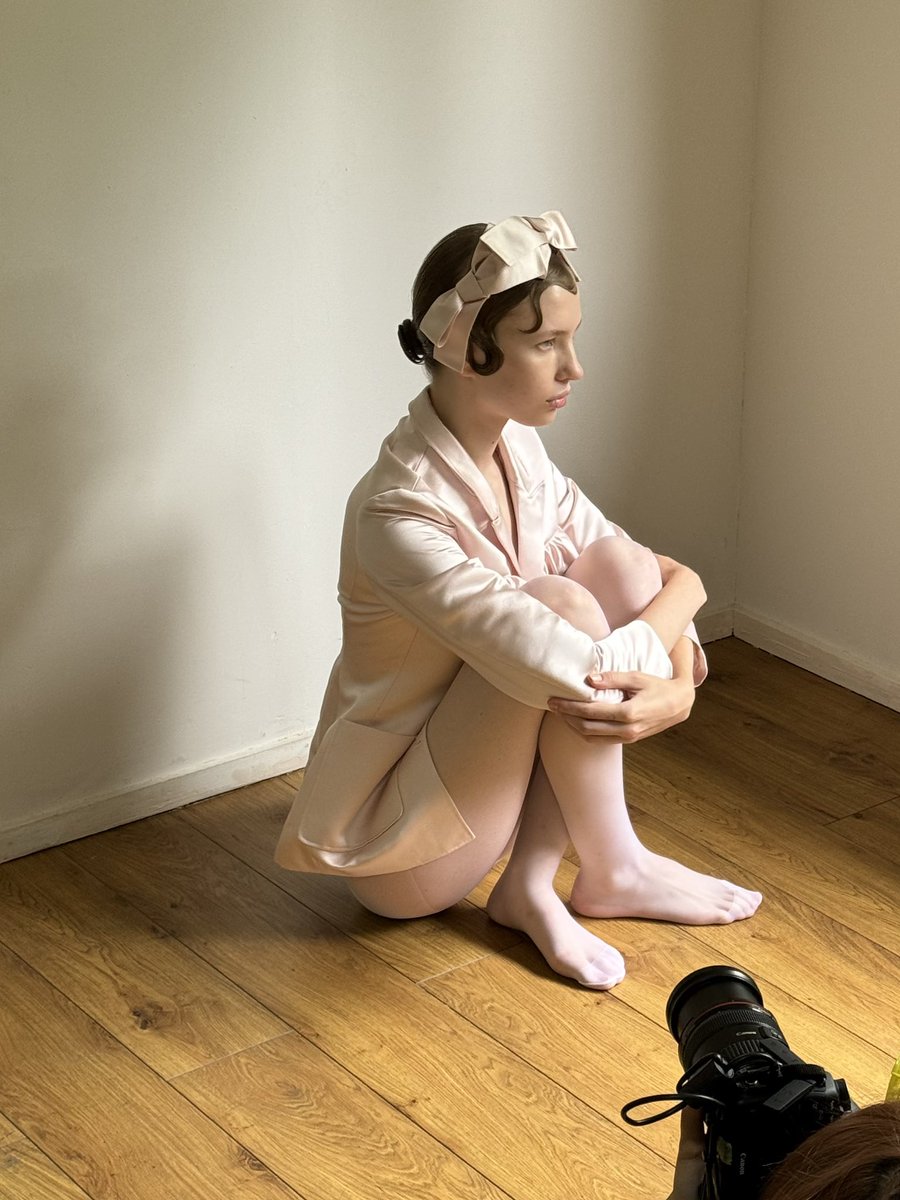 9月に発表してから大人気のリボンカチューシャ🎀は、是非お帽子のよう