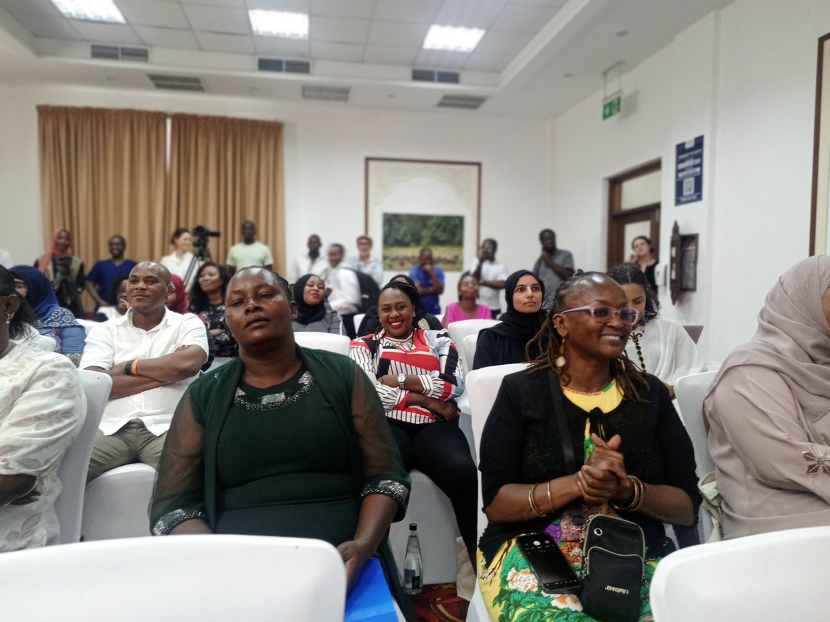 AKUCoEWCHEA's tweet photo. HAPPENING NOW!

Today Science and Arts unite at the WHEELER study dissemination in Mombasa County as we share the findings and recommendations through an innovative community theatre performance by S.A.F.E.

Stay tuned for more information.

#WomenInHealth #GenderEquity #COVID19 https://t.co/n5cqargLf6