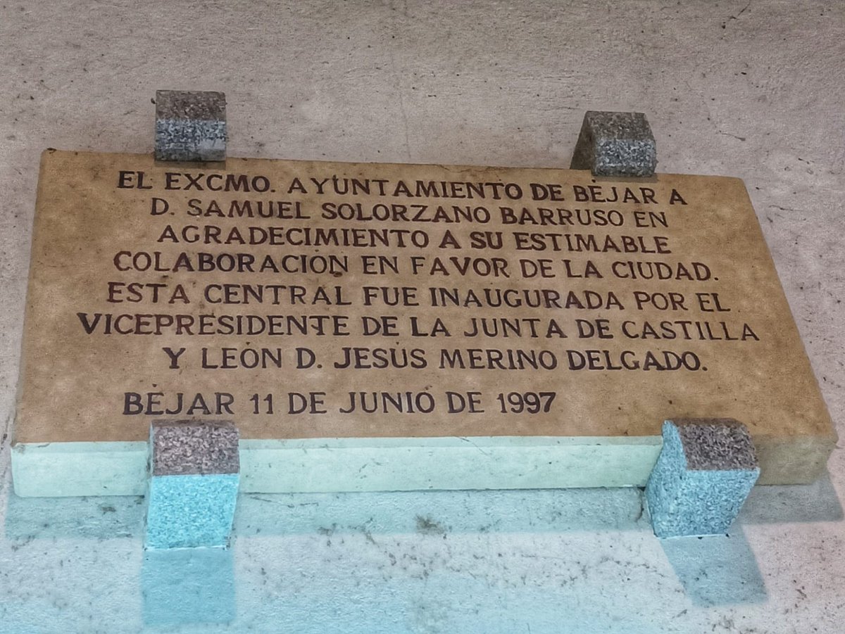 Ayer, alumnos de 3º de ESPA y del taller de electricidad del #CEPA_Mateo visitaron la central hidroeléctrica Samuel Solórzano 🌿, que genera energía para 1.800 hogares. Gracias al #aytobejar a Javier y Pablo por su gran explicación. ¡Una experiencia única! 🌊⚡ #Bejar