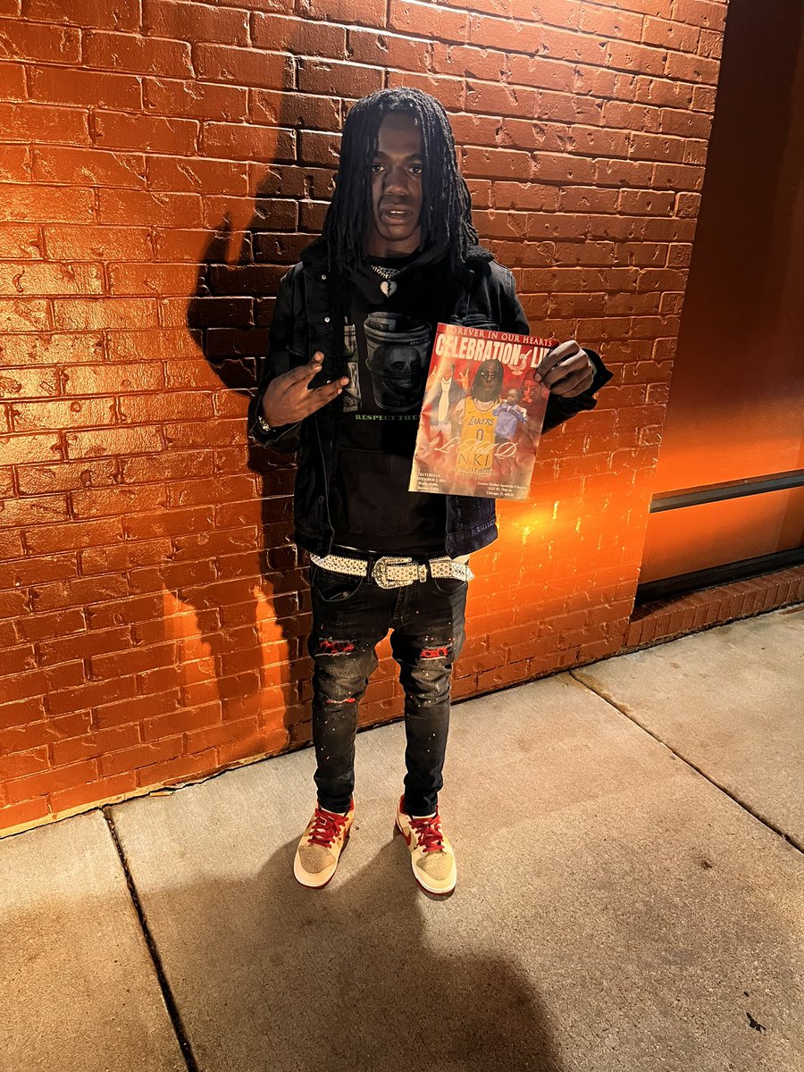 compodasavage4's tweet image. This shit ain’t right nell 🤕 I’m fucked up thinkin bout u everyday 💔 I got nun but pain I let it out put that shit in they face 🤧‼️ know I’m gone snap ona beat u made me!! Next tape I drop shit gone go crazy.. no bapski 🗣️ #LLNELL 🖤🤍