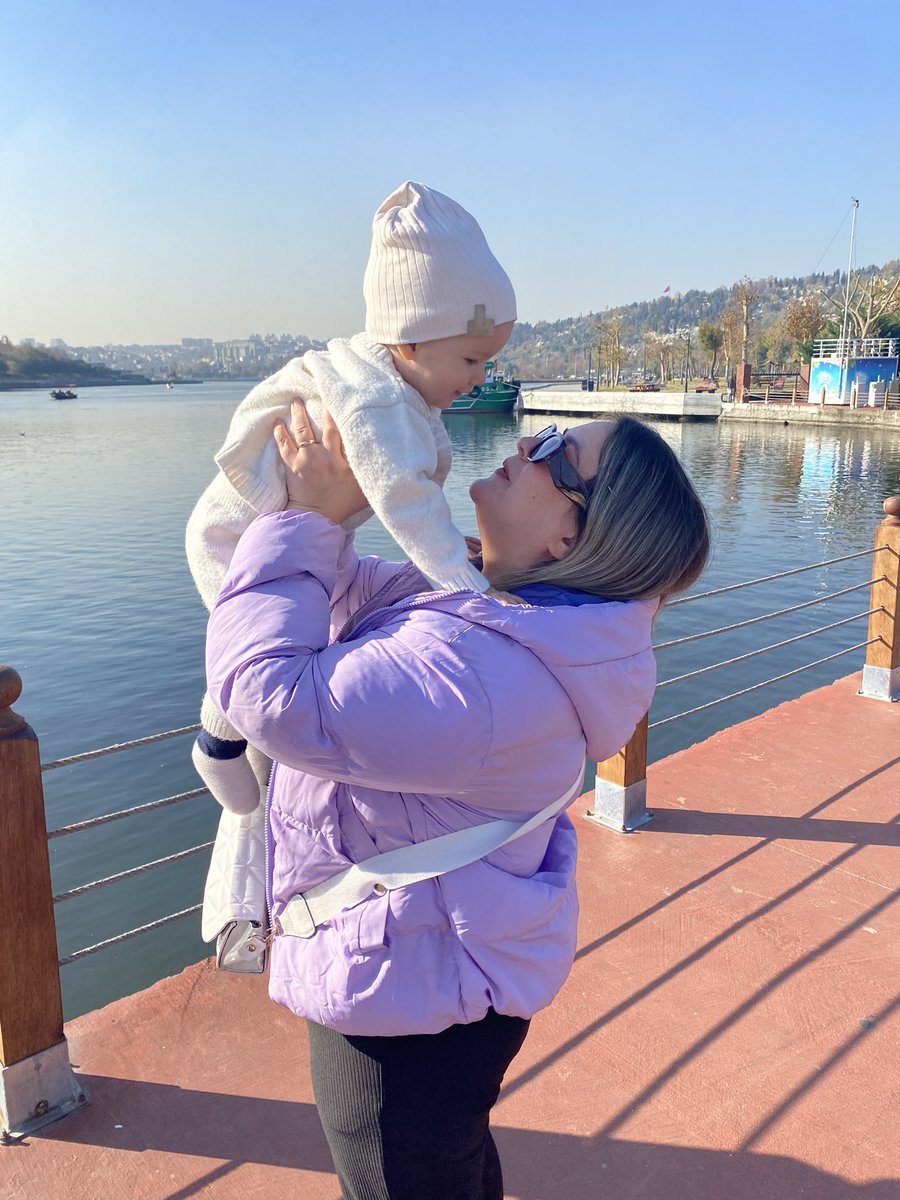 aylin21707443's tweet photo. Teyzemmm çınarım 💙 https://t.co/ax0SHdCmC2