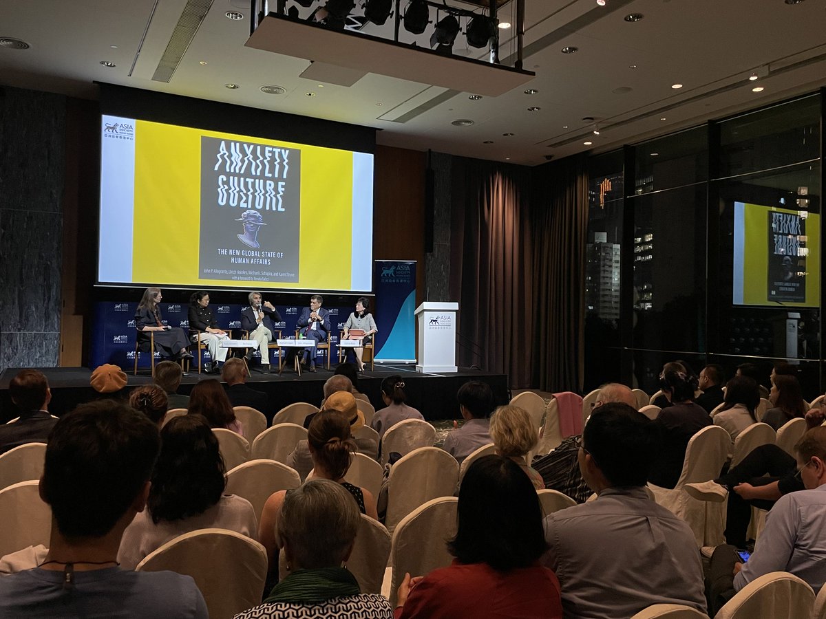 Last night, we were honored to have a panel of distinguished speakers, including Dr John Allegrante and Raphael Liogier, talk about the rising phenomenon of anxiety across the world. 

#MentalHealth #AnxietyCulture #BookSharing