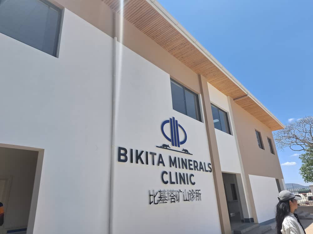 ChidoMatamba's tweet photo. Government has commissioned a clinic worth US$1 million constructed by Bikita Minerals Company to serve its employees and the community.

The newly established healthcare facility will serve communities from parts of Bikita, Gutu, Zaka and employees of Bikita Minerals. https://t.co/Oy07WynKat