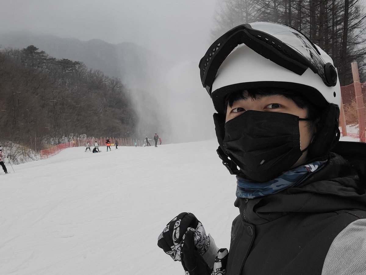 もうすぐ冬！！！！
楽しみすぎ😁😁

#スキー場 #冬 #スノボ