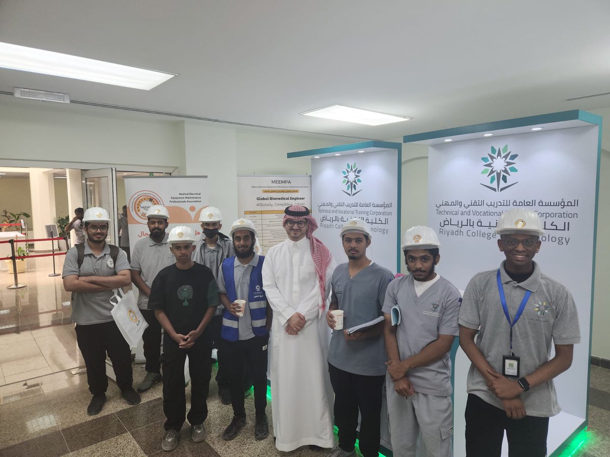 MEEMPA_Org_Sa's tweet image. 🚀 Building the Future of #BiomedicalEngineering!

We proudly joined the #CareerCounselingForum with @tvtc_g_riyadh &amp;amp; @HRDFKSA, empowering students in their biomedicaltech journey!

👷‍♂️👷‍♀️ Our #Biomedz helmets sparked excitement among students.
#TalentDevelopment #Saudivision2030