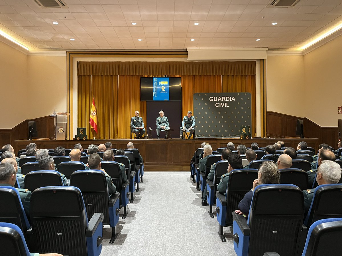 apcabos's tweet photo. Inicio de la creación del empleo de los empleos de #cabo  con una figura respetada y puesta en valor, posterior caída hasta casi difuminarse en la escala de guardias y posterior nacimiento de @apcabos hasta el día de hoy, donde se está restableciendo a los #cabos al lugar que le corresponde.

#80AniversarioCreacioEmpleoCaboEnConcepciónModerna y #25AniversarioEmpleoCaboMayor

#PoryParaLosCabos