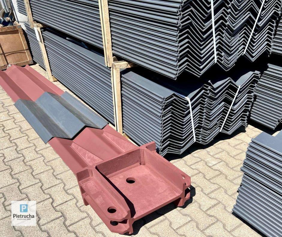 Pietrucha_Group's tweet photo. The steel guide, called a mandrel, reflects the shape of a driven sheet pile. The guide is manufactured by the Pietrucha Group and delivered together with #vinylsheetpiles. https://t.co/CeXCw1C62d