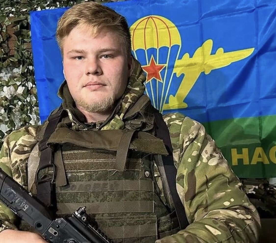 Русский былинный богатырь. Это он вместе с товарищами сдерживал вторжение нацистов в Курской обл

"Отец меня учил упираться до талого. Он говорил: «Если поражение неизбежно, сделай так чтобы тебя запомнили"

3 БМП, 2 леопарда, парни превратили в металлолом и вышли победителями!