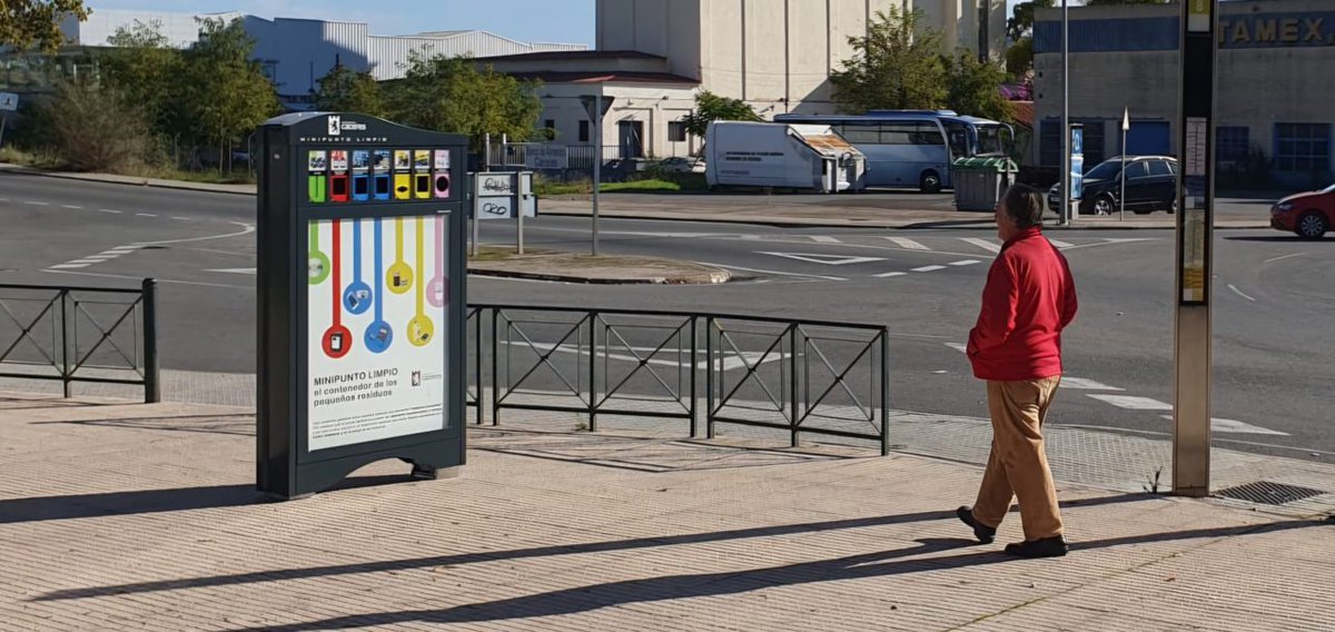 recologics's tweet photo. @Ayto_Caceres pone en servicio una nueva red de #minipuntoslimpios en colaboración con @ValorizaSM.
Clic aquí para saber más https://t.co/KSjGdHGF65
Reduce, reutiliza, y como última opción, recicla.
#reciclaje #recogidaselectiva
#sostenibilidad #residuocero https://t.co/fZZBtlQsGX